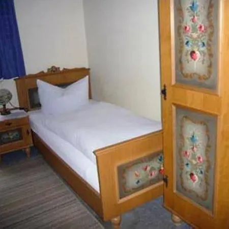 Gasthaus-pension Waldesruhe ゲストハウス 3*